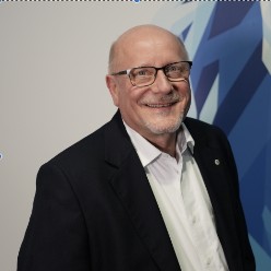 Portraitfoto von Erwin Andreas